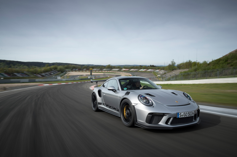 Illustration for article titled Put These Very Good 2019 Porsche 911 GT3 RS Photos In Your Life